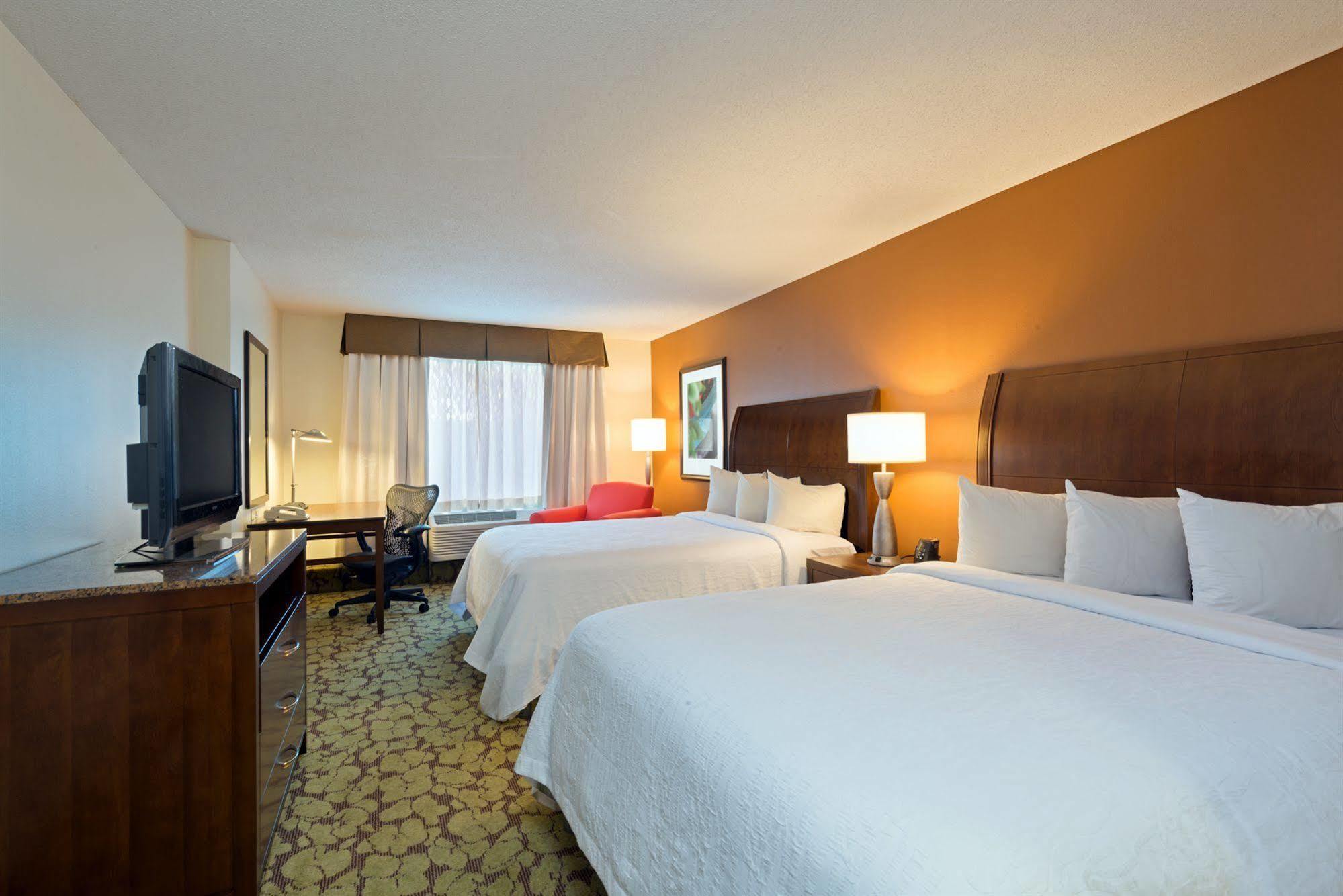 Hilton Garden Inn Orlando At Seaworld Williamsburg Exterior foto